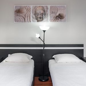 Appartement à 3 Chambres à Coucher