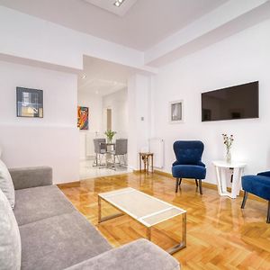 Appartement à 2 Chambres à Coucher
