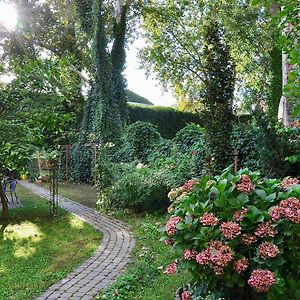 Tresor Barska Apartments