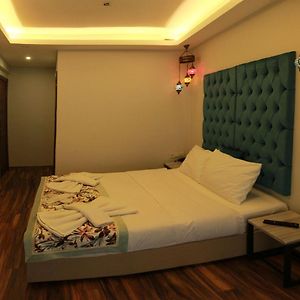 Chambre Budgétée Lit King-Size