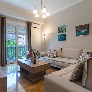 Acropolis View 2Bd Apt Next To Museum & Metro
