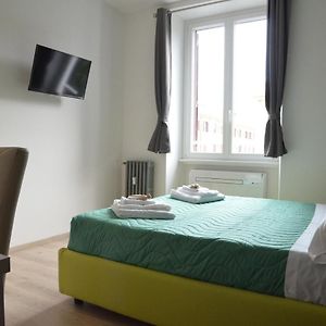 Sunnycornerinrhome