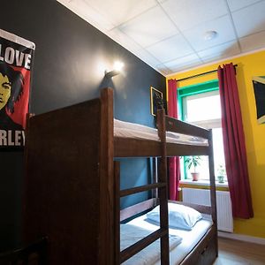 Dormitory Room Mixed