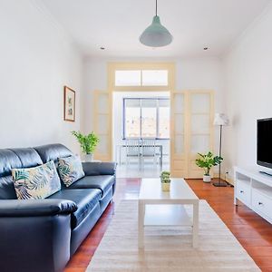 Almirante Home With 3 Bedrooms