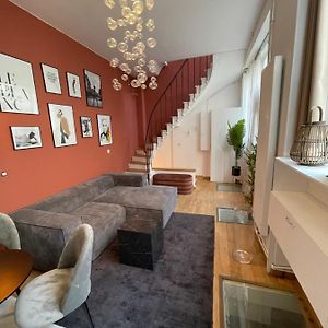 Appartement à 2 Chambres à Coucher