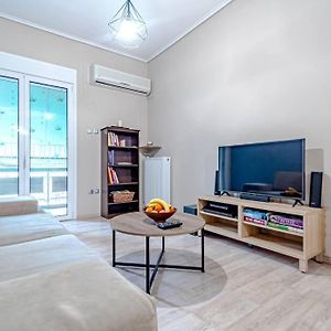 A 2 bedroom luxurious experience in Pagrati
