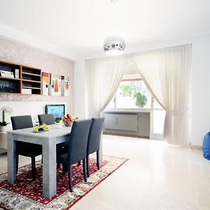 Appartement à 3 Chambres à Coucher