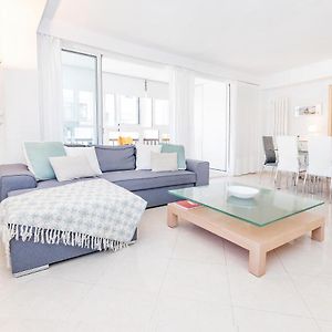 Appartement à 2 Chambres à Coucher