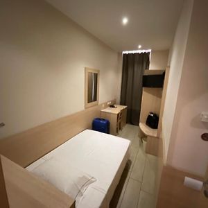 Private Bathroom Single Room