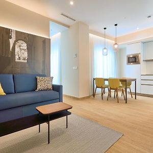 Appartement à 2 Chambres à Coucher