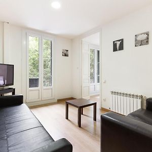 Appartement à 4 Chambres à Coucher