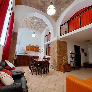 Appartement à 3 Chambres à Coucher