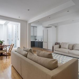 Appartement à 3 Chambres à Coucher