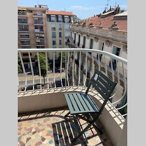 Appartement à 3 Chambres à Coucher