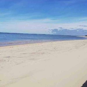 1er ligne pied dans l'eau plage option parking