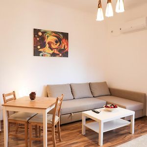 Ultracentral Apartament With Balcony - Old Town
