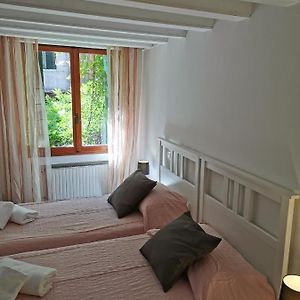 Appartement à 2 Chambres à Coucher