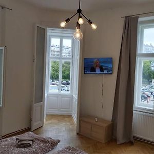 Lovely New 2 Bedroom Near Hannovamarkt