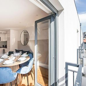Bright 3Br Flat W/ Ac In City Center By Lovelystay