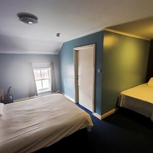 Family Private Bathroom Twin Room