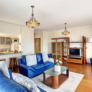 Gemini Apartment By Lovelystay