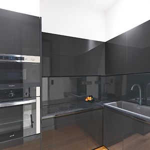 5 star lux suite in Kolonaki.