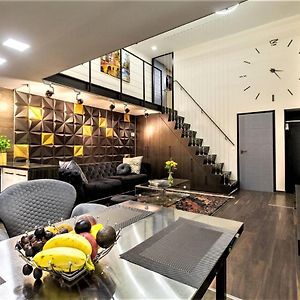 Appartement à 2 Chambres à Coucher