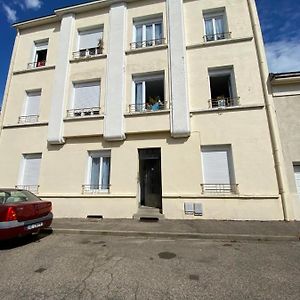 Appartement à 2 Chambres à Coucher