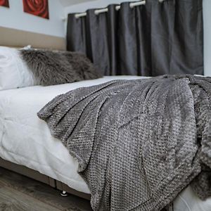 Appartement à 2 Chambres à Coucher