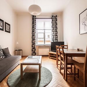 Elegant Apartment Old Town Market