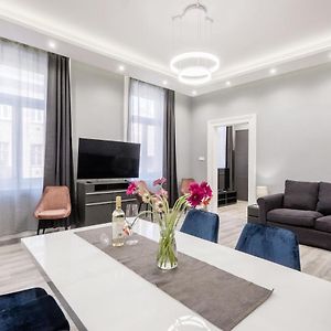 Prime Star Deak Ter Modern Luxury Apartments Budapest