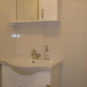 Appartement à 2 Chambres à Coucher au Sous-Sol