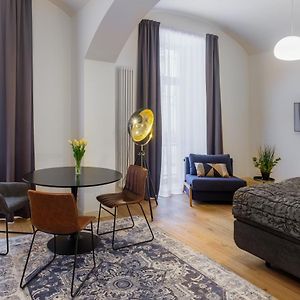 Studio de Luxe