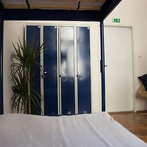 Dormitory Room Mixed