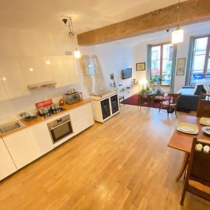 Appartement à 2 Chambres à Coucher