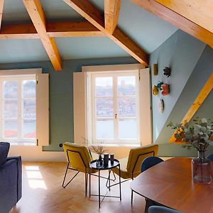 HM - Infante Riverside Apartment R