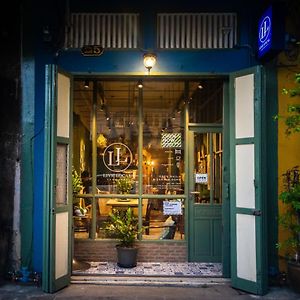 Live Local Cafe & Hotel - 420 Friendly