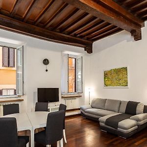 Cartari Rental In Rome Apartment