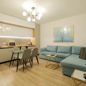 Luxury Apartment at Wilson Square 2