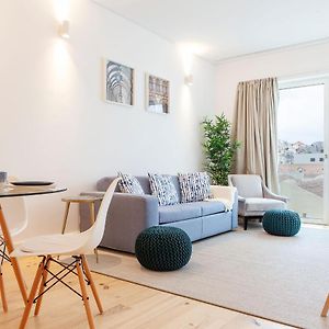 Santos Design Flat By Lovelystay