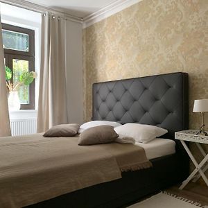 Appartement de Luxe à 2 Chambres à Coucher