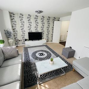 Watan Cottage - Spacious 3 Bedrooms Entire House With Beautiful Outdoor Garden