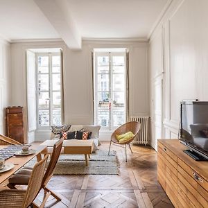Appartement à 2 Chambres à Coucher