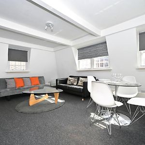 Appartement à 2 Chambres à Coucher