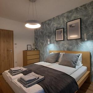 Bpr Space Grey Home With Balcony