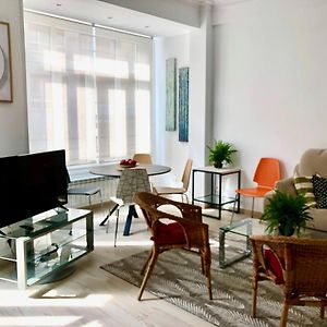 Appartement à 3 Chambres à Coucher