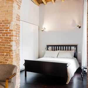 Stylish Milanese Studio - Via Cirillo