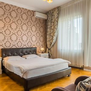 Deluxe Cismigiu Park