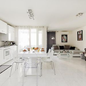 Appartement à 3 Chambres à Coucher