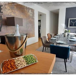 Appartement à 3 Chambres à Coucher